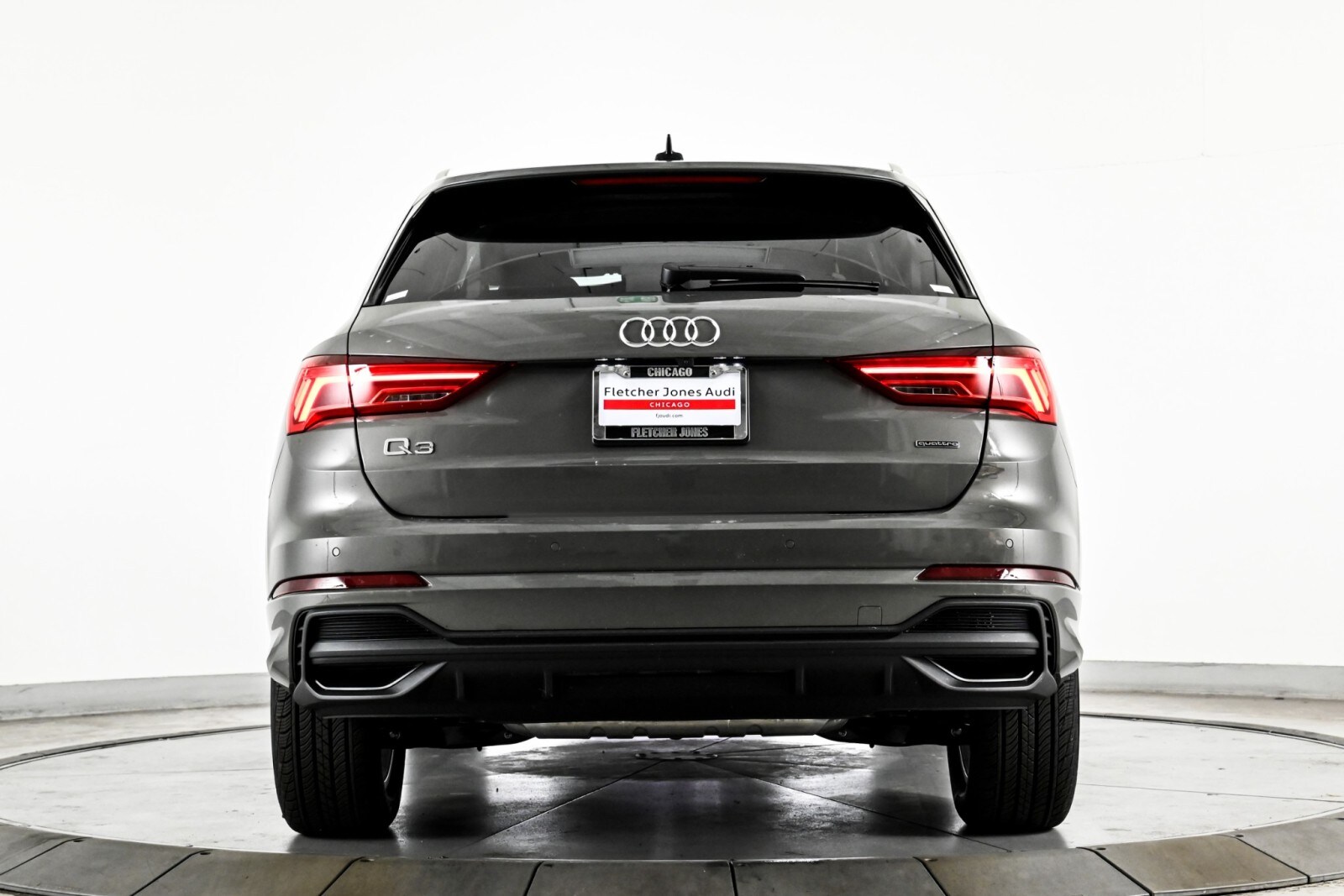 2025 Audi Q3 45 TFSI S line Premium Plus photo 3
