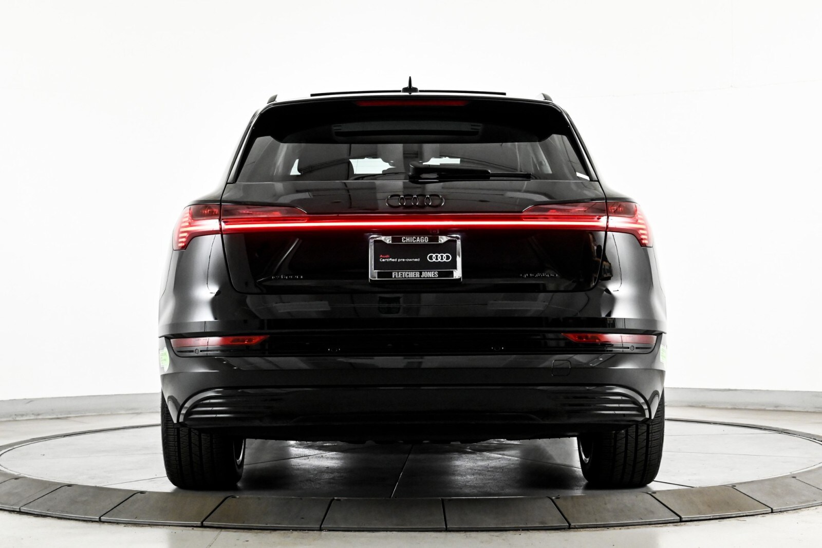 2023 Audi e-tron Premium Plus photo 3
