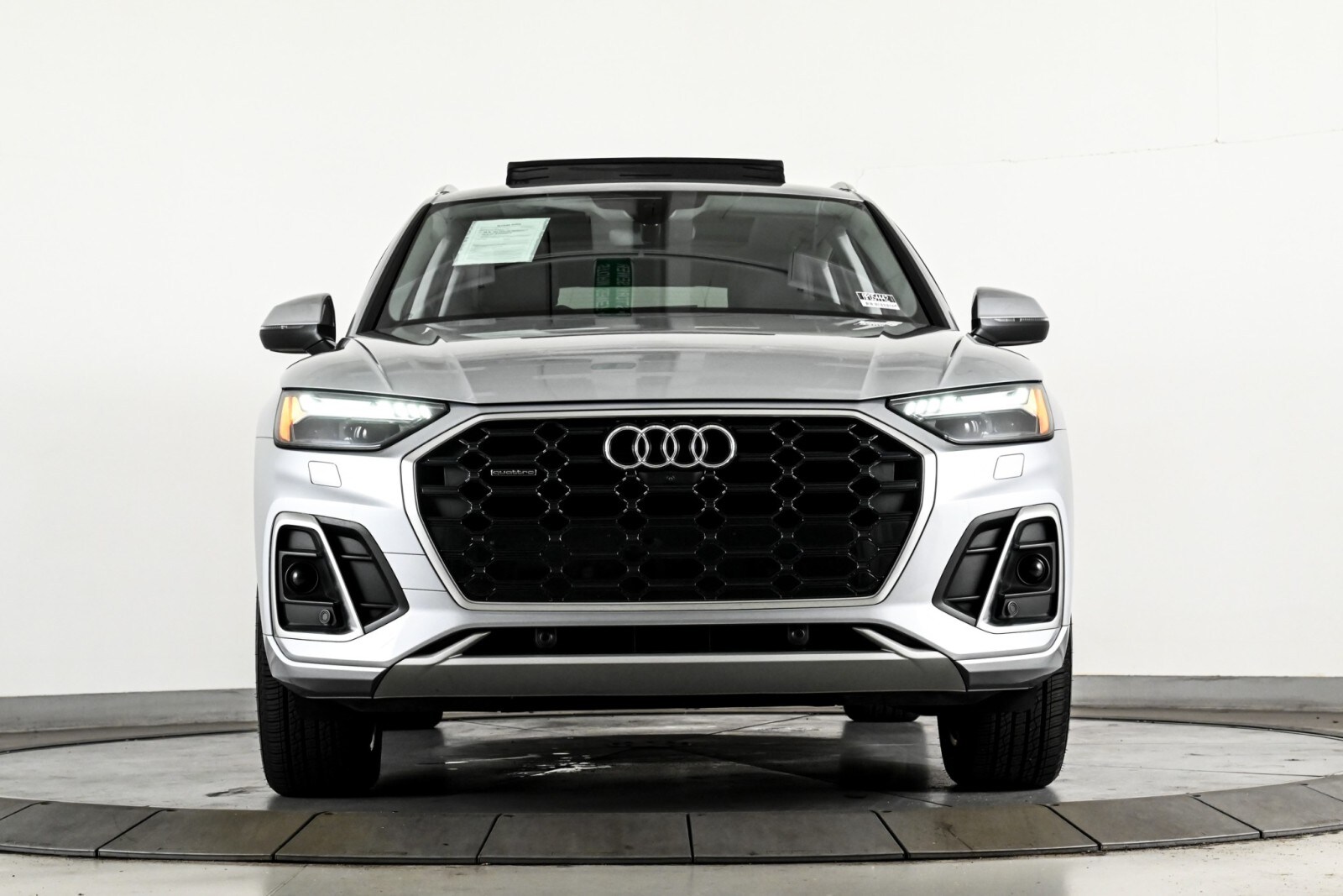 2022 Audi Q5 45 S line Prestige photo 2