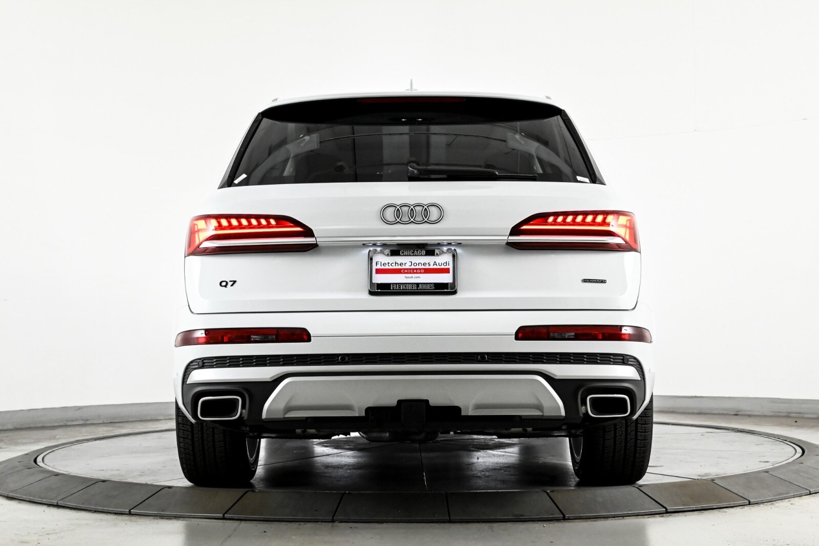 2025 Audi Q7 55 Premium Plus photo 3