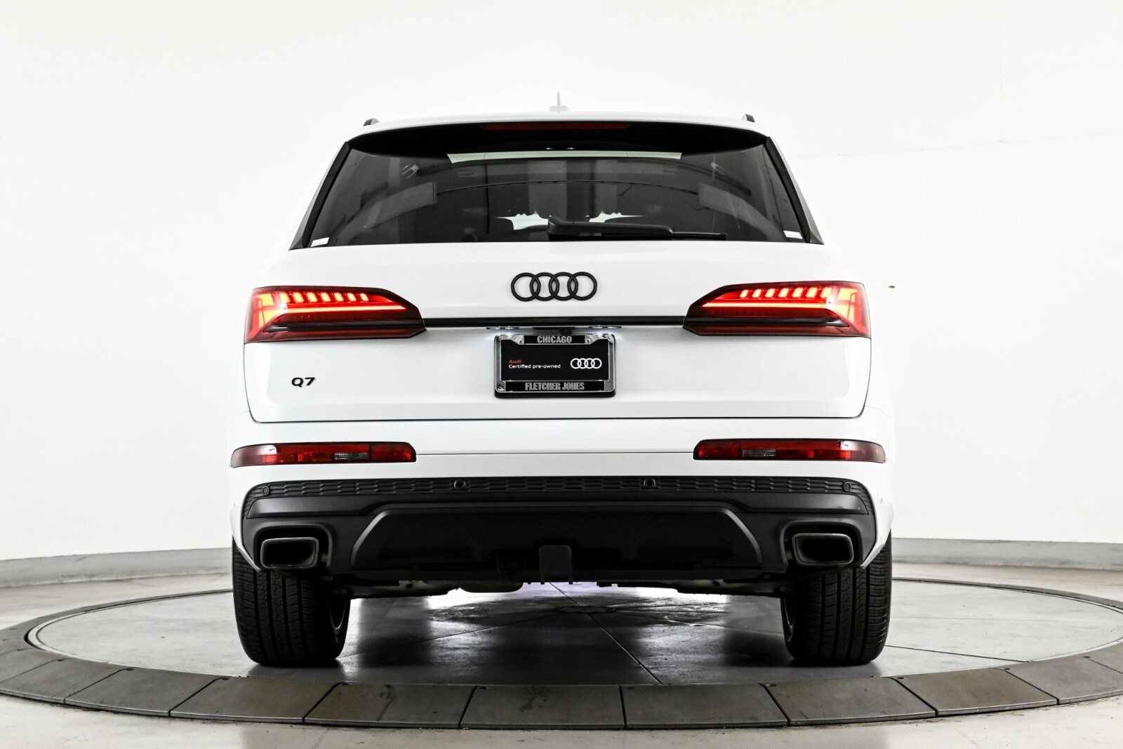 2025 Audi Q7 45 Premium Plus photo 3
