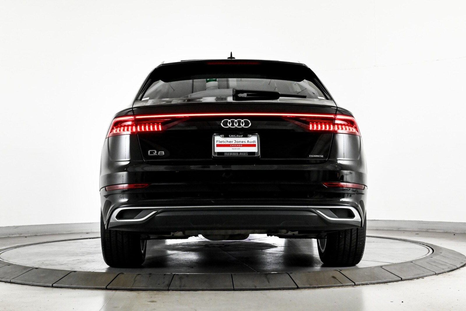 2022 Audi Q8 55 Premium photo 3
