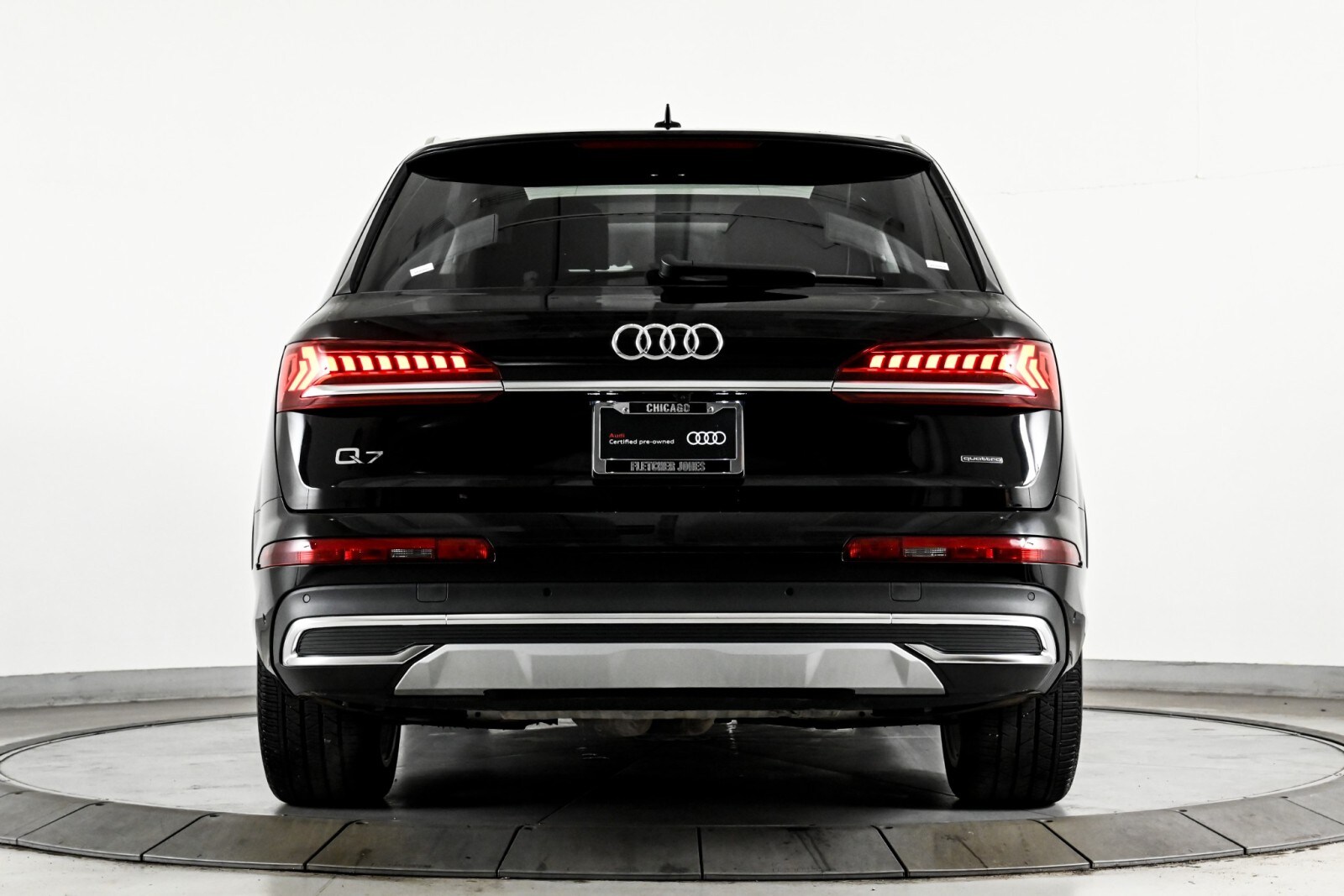 2023 Audi Q7 55 Prestige photo 2