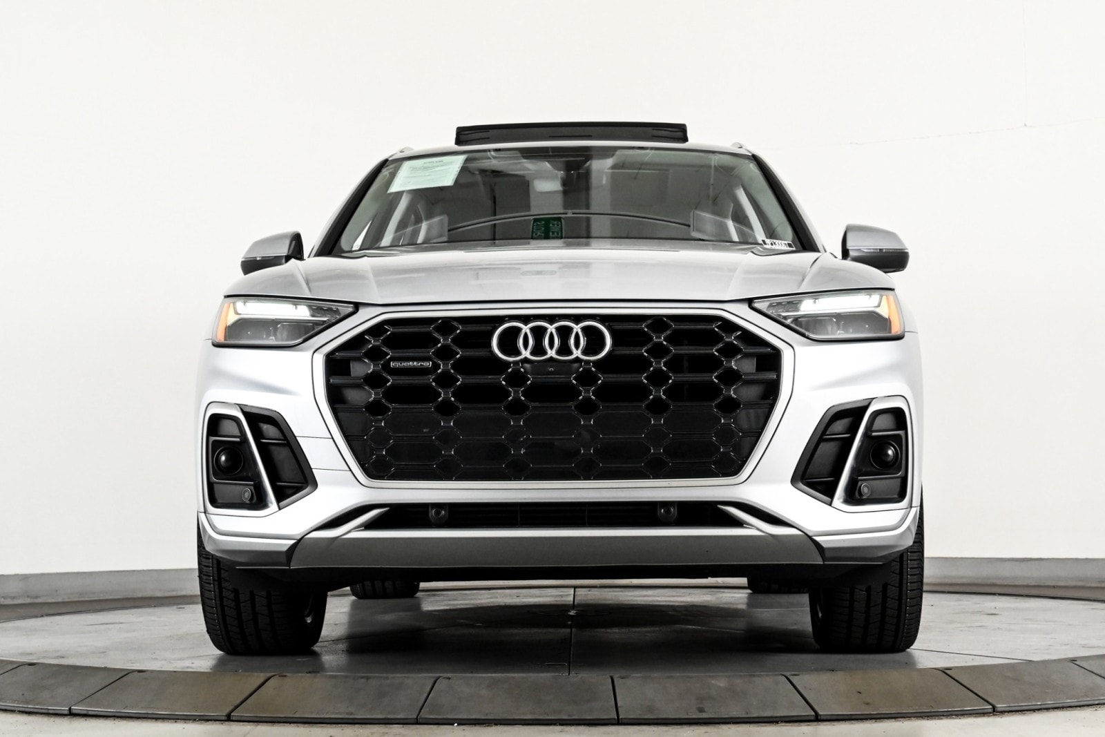 Used 2021 Audi Q5 Premium Plus with VIN WA1E2AFY1M2130067 for sale in Chicago, IL