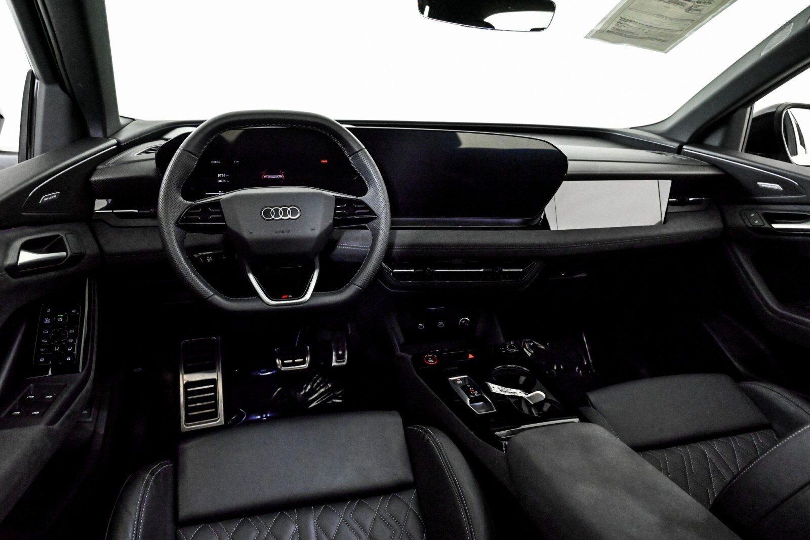 2025 Audi SQ6 photo 4