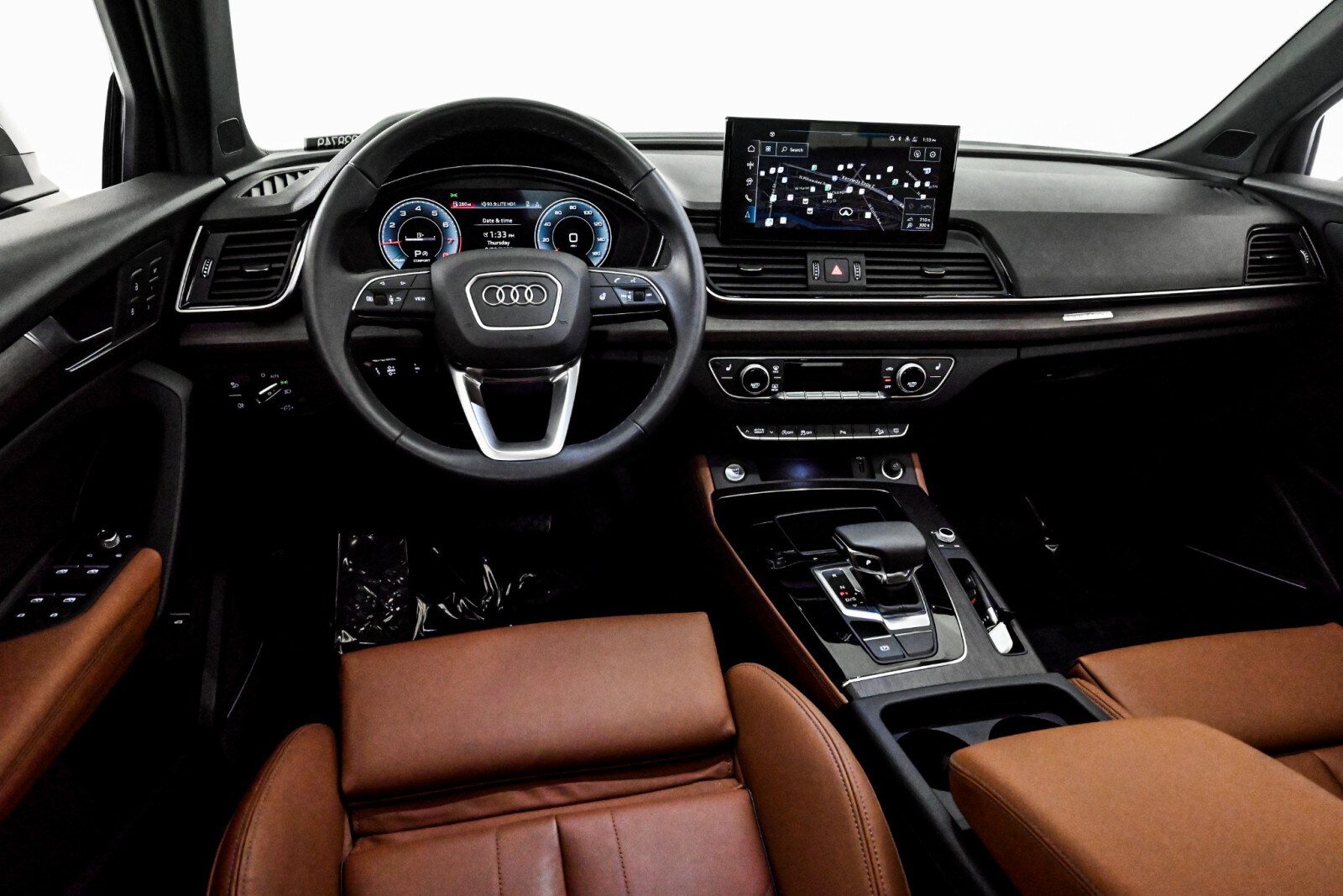2025 Audi Q5 45 S line Premium Plus photo 3