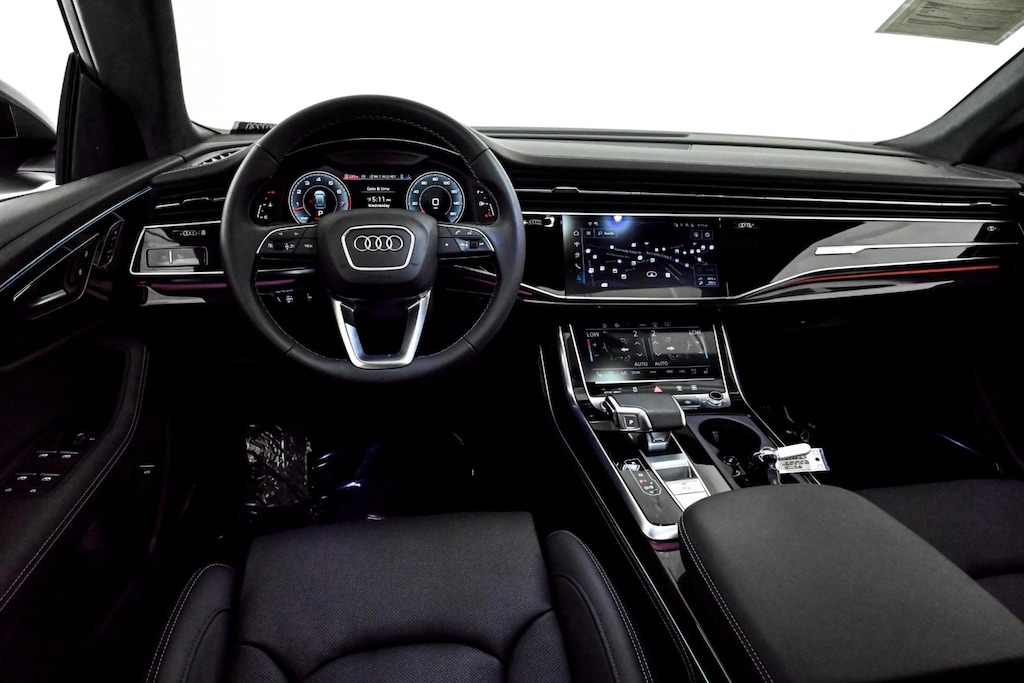 Used 2025 Audi Q8 Prestige/ Luxury/ Black Optic/ Tow/ Style SUV