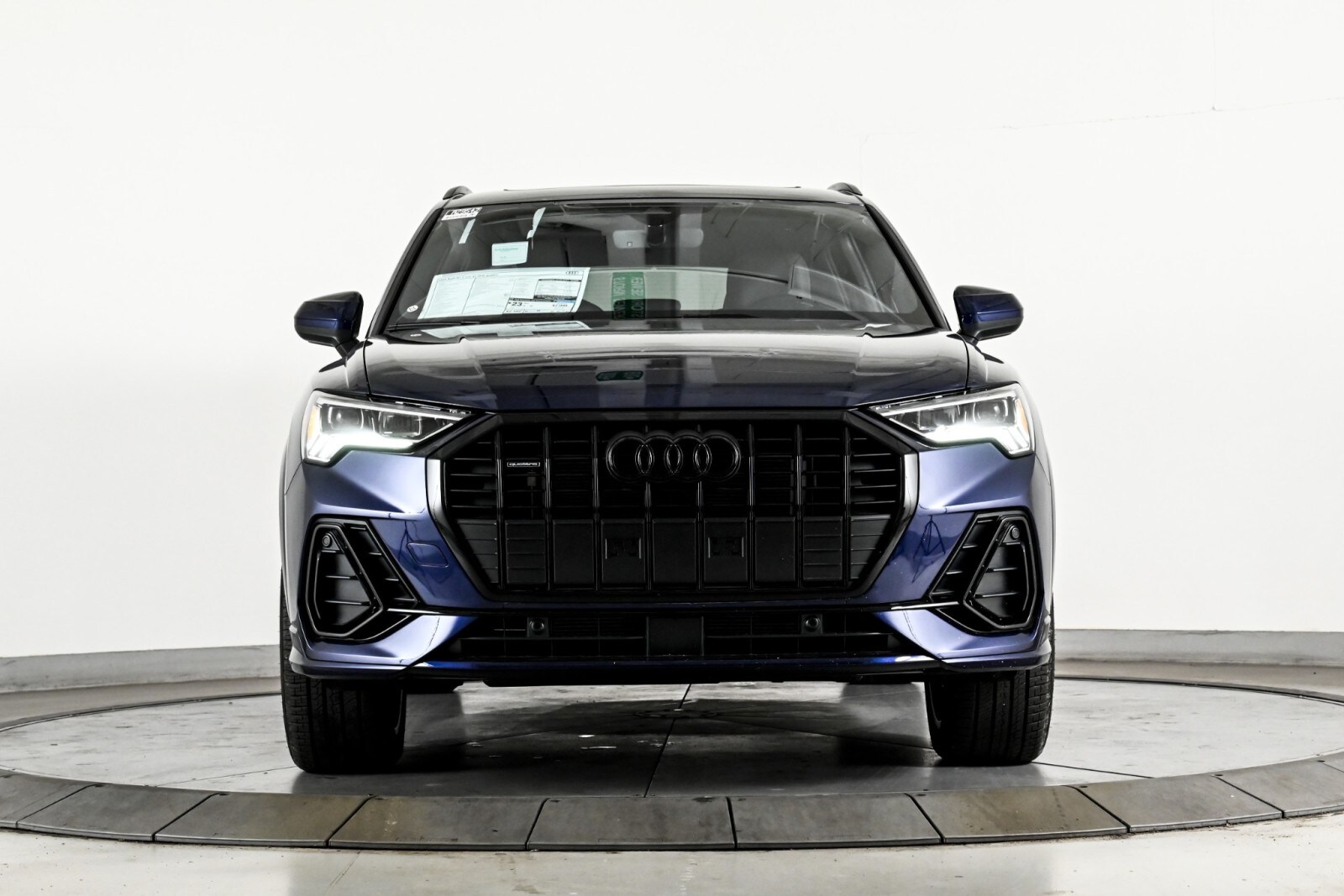 2025 Audi Q3 Premium 45 TFSI S line photo 2