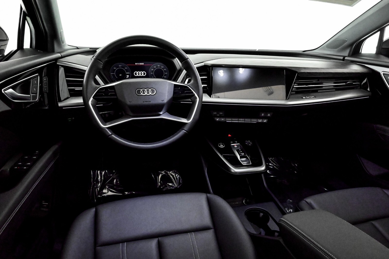 2024 Audi Q4 50 55 E-tron Premium Plus photo 4