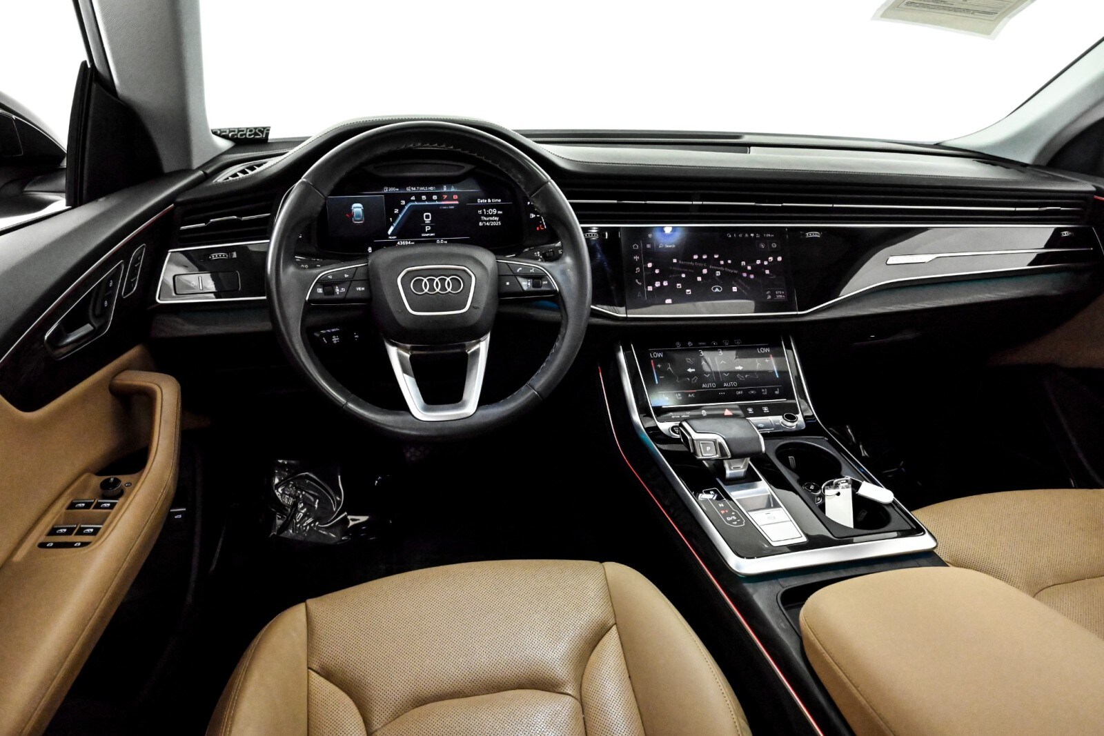 2022 Audi Q8 55 Premium photo 4