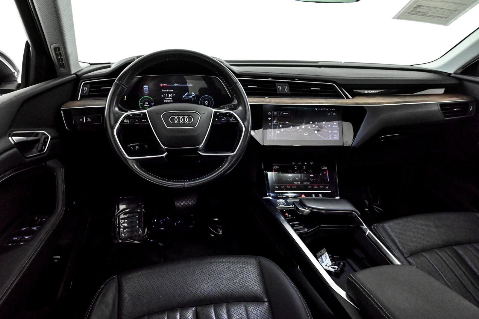 2020 Audi e-tron Premium Plus Sportback photo 2
