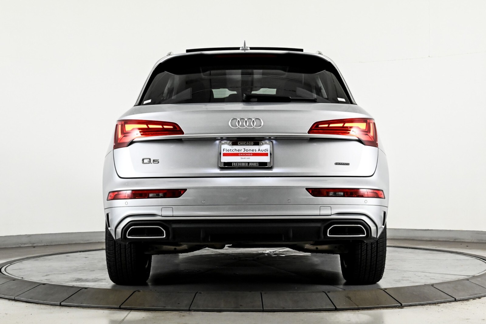 2022 Audi Q5 45 S line Prestige photo 3
