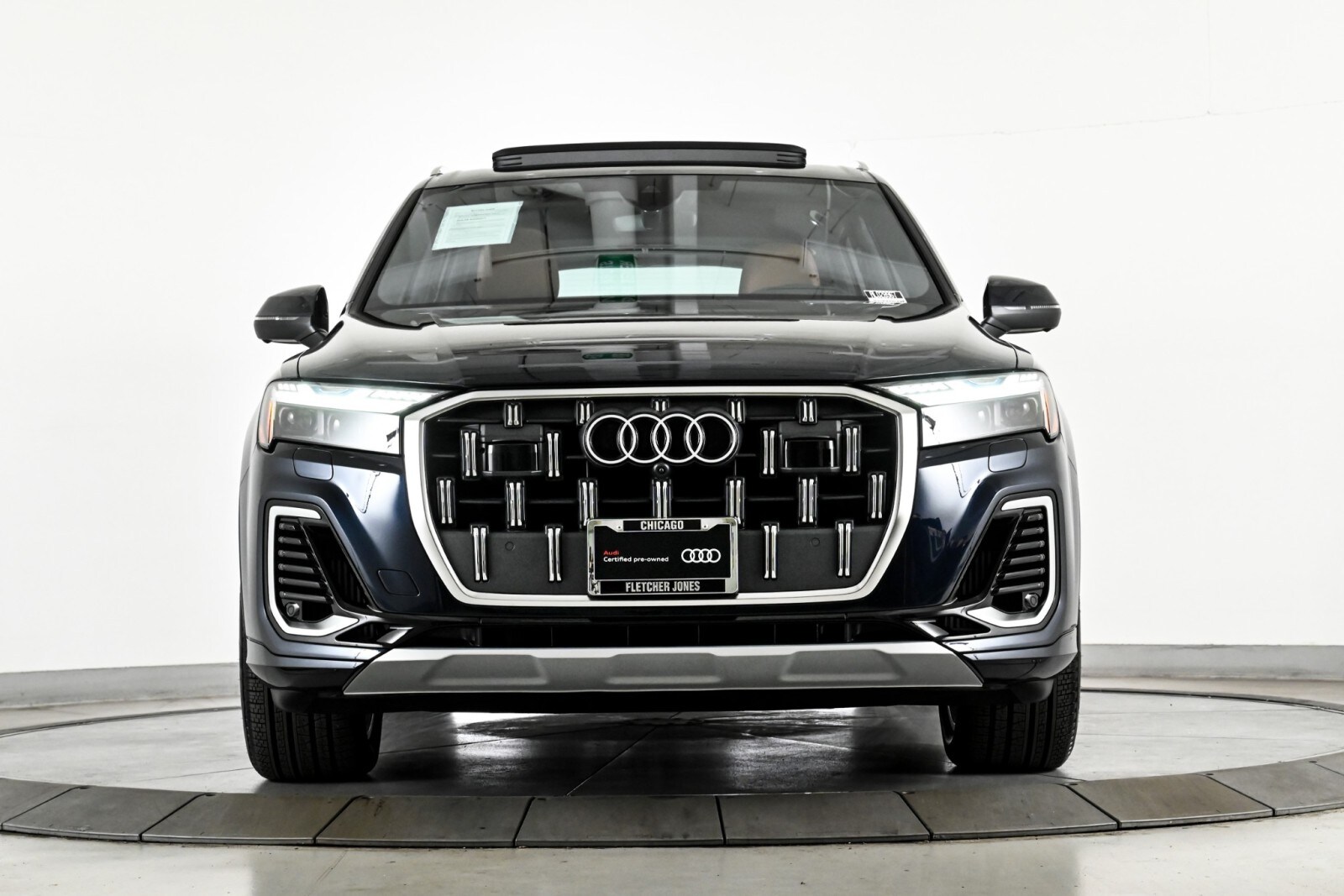2025 Audi Q7 55 Prestige photo 2