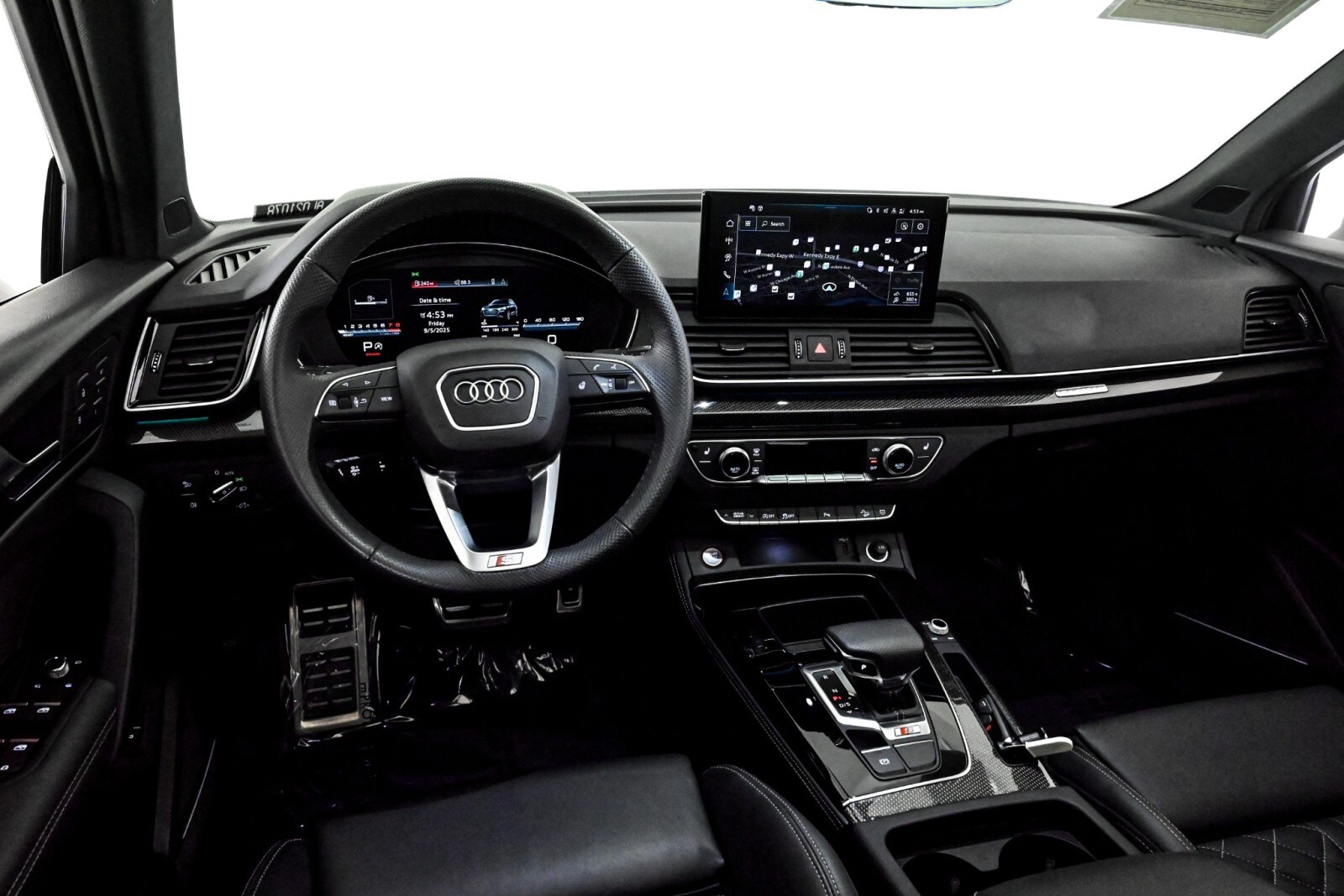 2025 Audi SQ5 Premium Plus photo 2