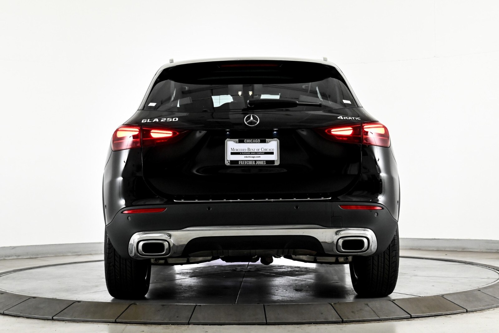 2024 Mercedes Benz GLA 250 4MATIC photo 3