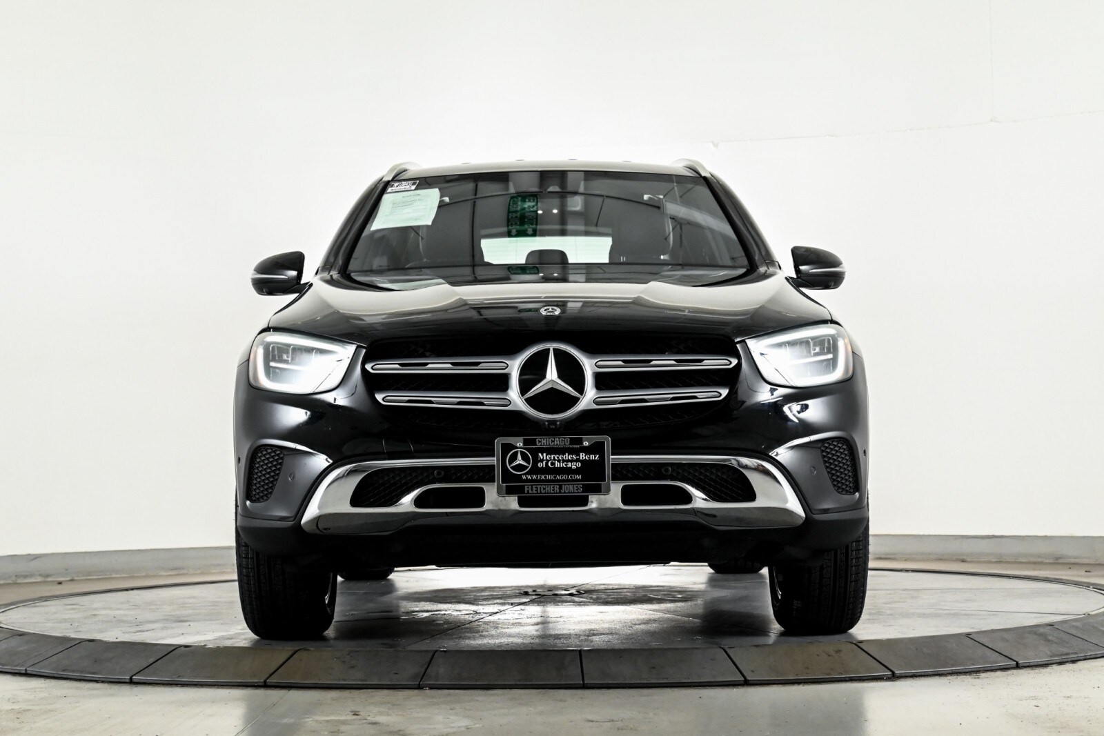 2022 Mercedes Benz GLC 300 4MATIC photo 2