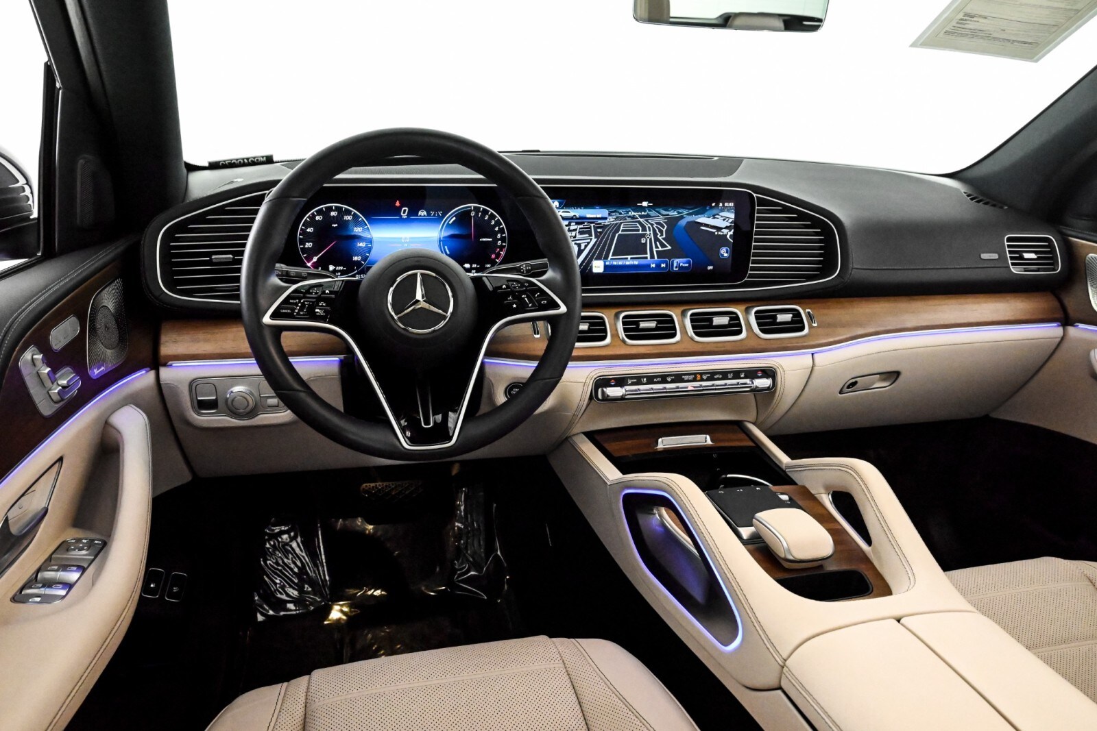 2024 Mercedes Benz GLE 450e photo 3