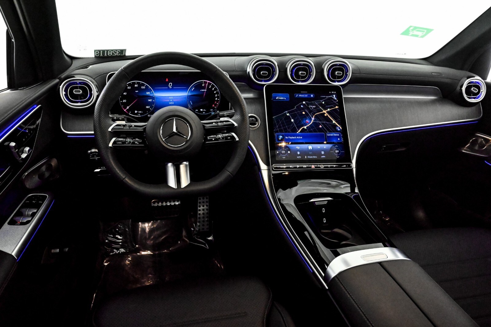 2025 Mercedes Benz GLC 350e 4MATIC photo 3