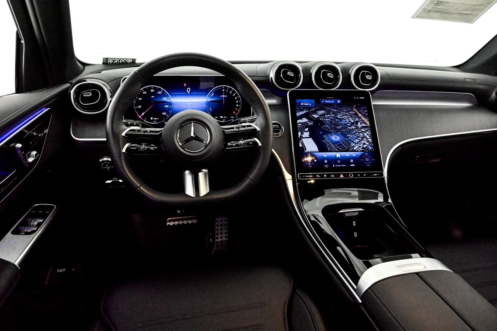 2025 Mercedes Benz GLC 350e 4MATIC photo 4