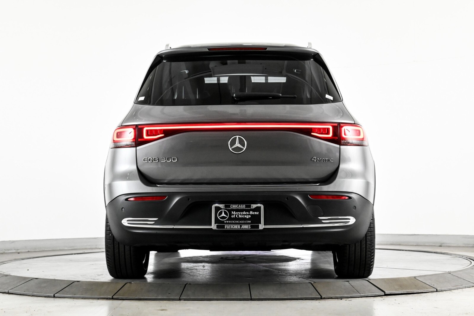2023 Mercedes Benz EQB 300 4MATIC photo 3