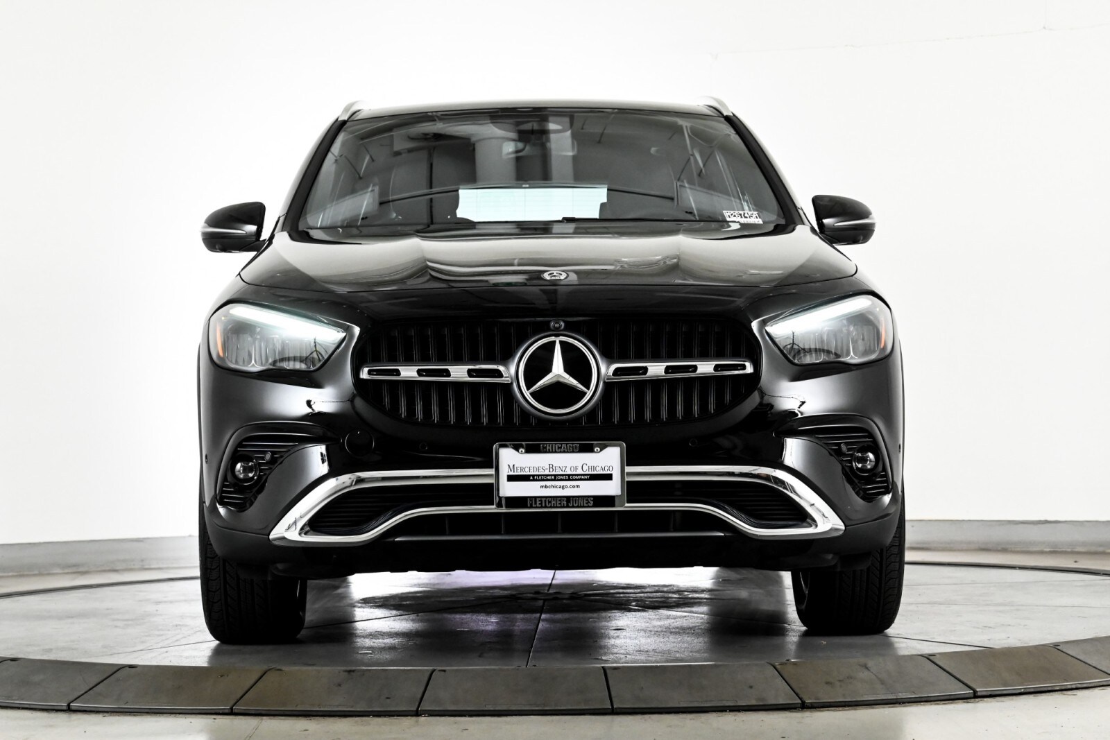 2024 Mercedes Benz GLA 250 4MATIC photo 2