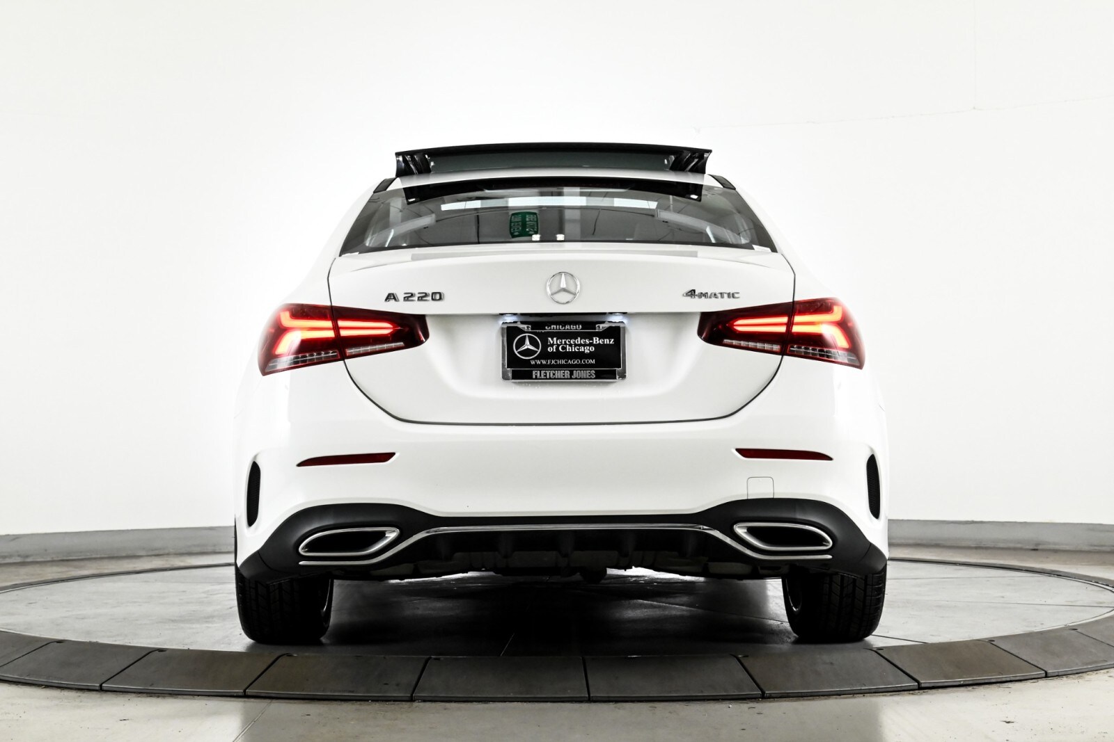2022 Mercedes Benz A 220 4MATIC photo 2