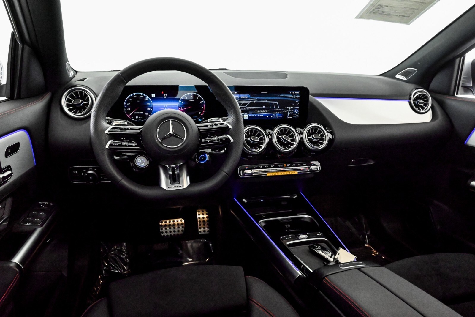 2024 Mercedes Benz GLA AMG 35 4MATIC photo 4