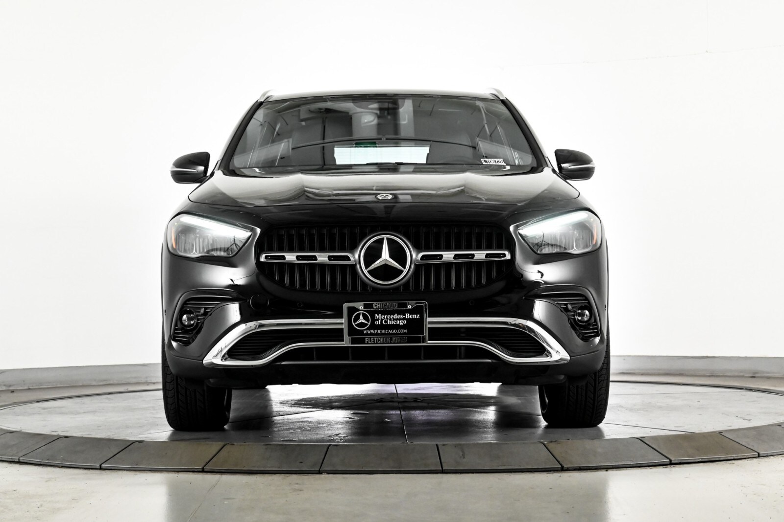 2025 Mercedes Benz GLA 250 4MATIC photo 2