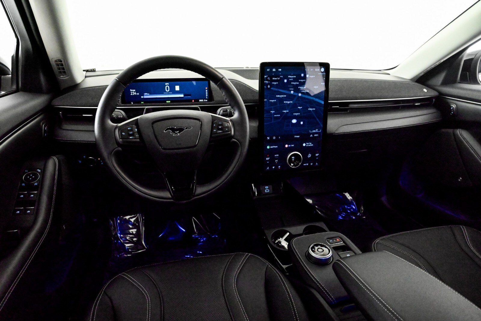 2023 Ford Mustang Mach-E Premium photo 4