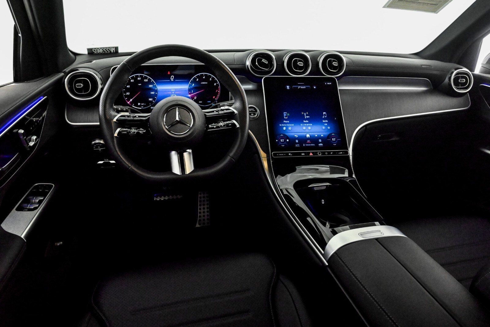 2024 Mercedes Benz GLC 300 4MATIC photo 3