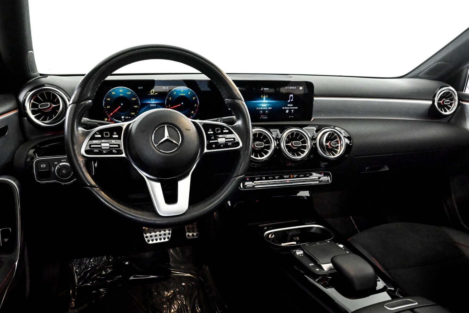 2022 Mercedes Benz A 220 4MATIC photo 3