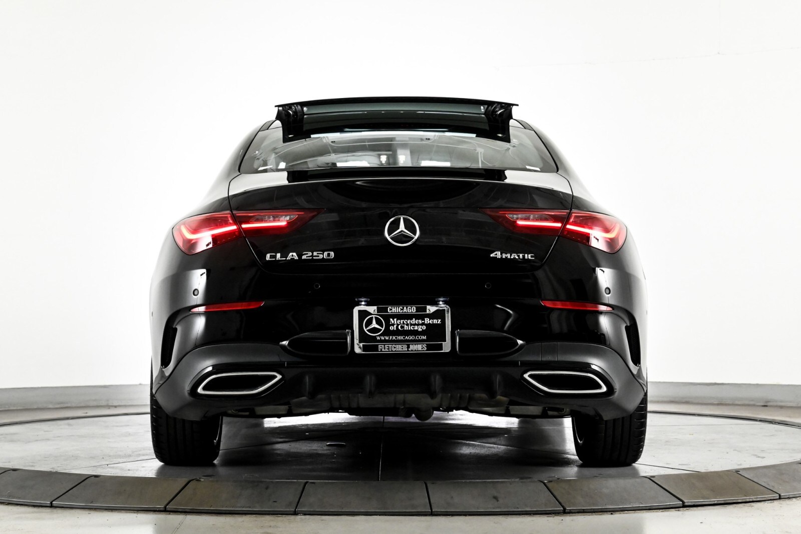 2025 Mercedes Benz CLA 250 4MATIC photo 3