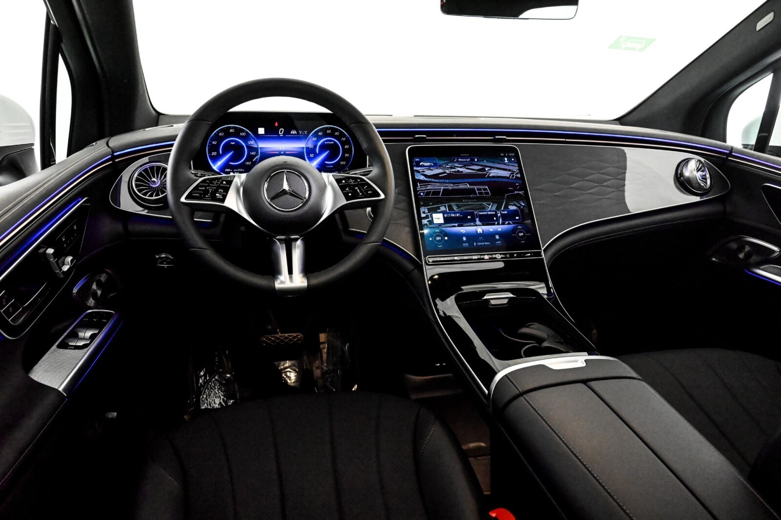 2025 Mercedes Benz 350 4MATIC photo 2