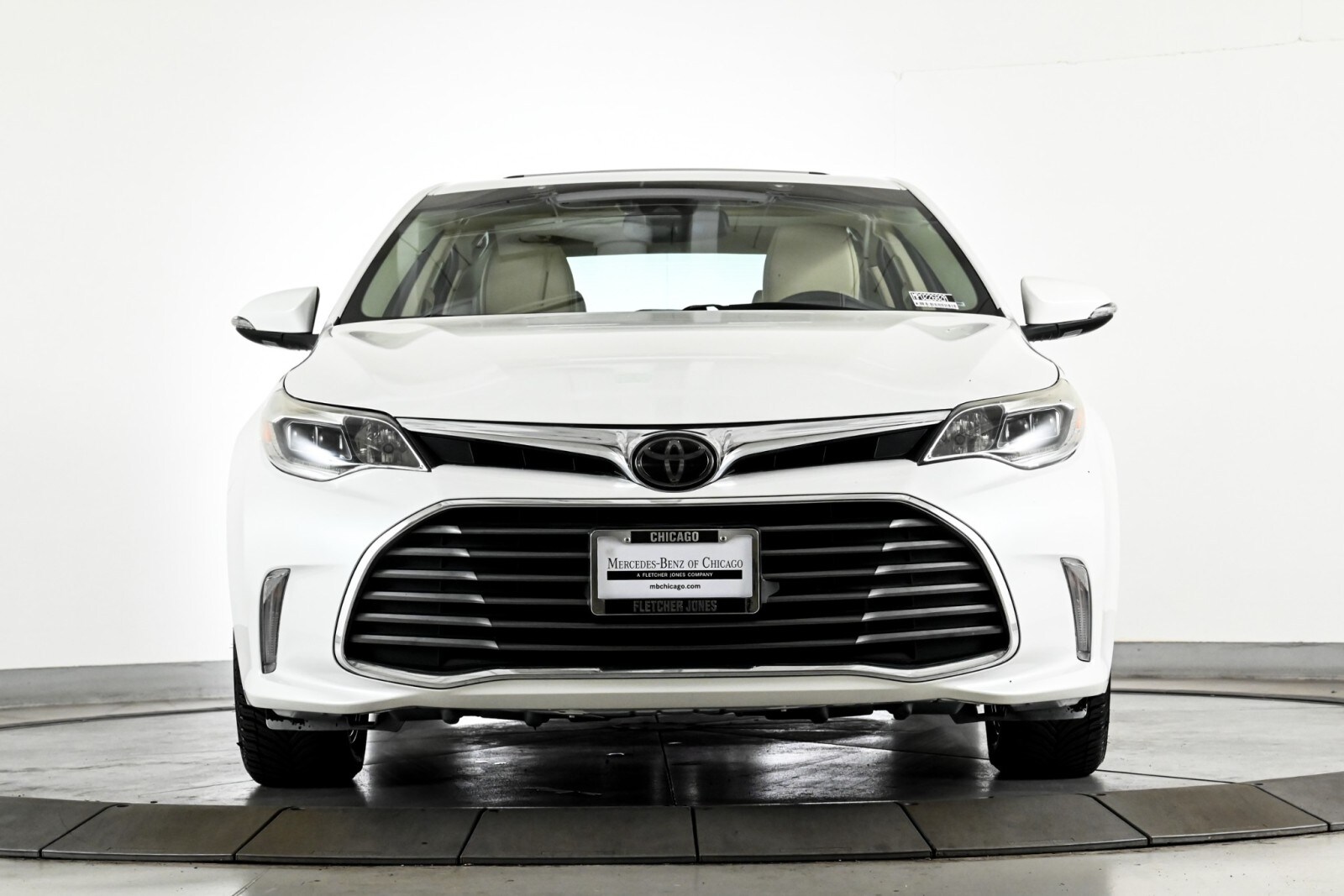 2018 Toyota Avalon Limited photo 2