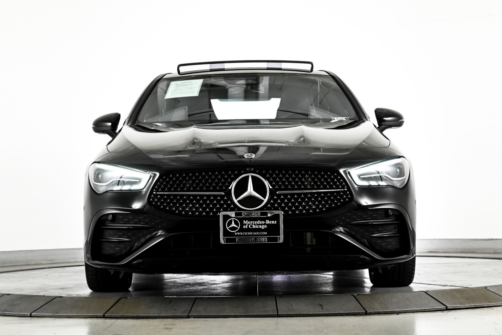 2025 Mercedes Benz CLA 250 4MATIC photo 2