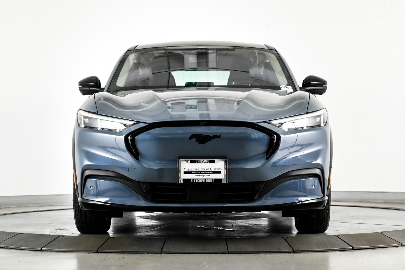 2023 Ford Mustang Mach-E Premium photo 2