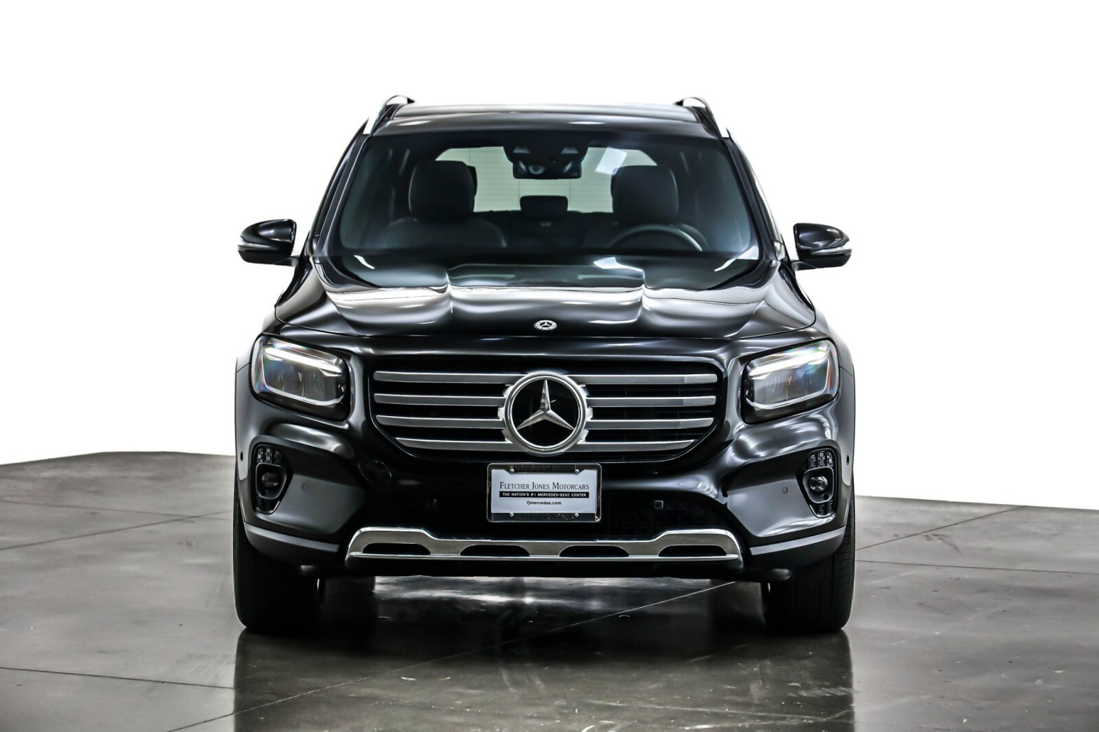 2024 Mercedes Benz GLB 250 4MATIC photo 2