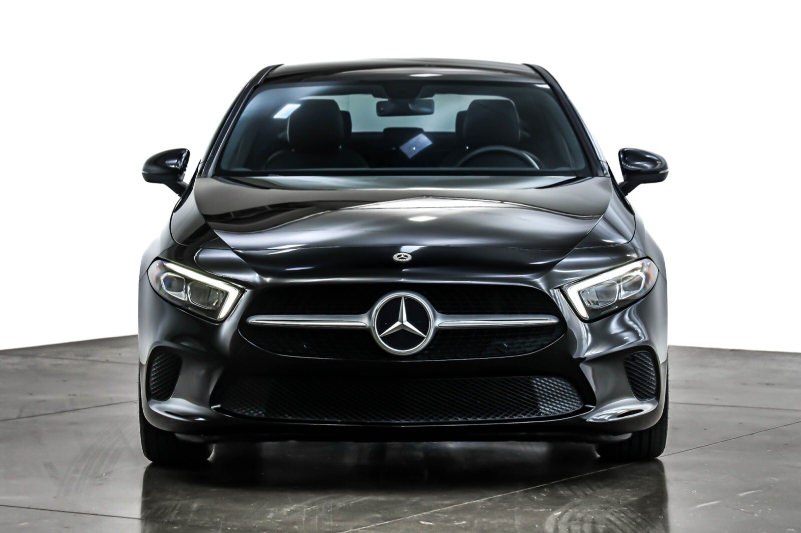 2021 Mercedes Benz A 220 photo 2