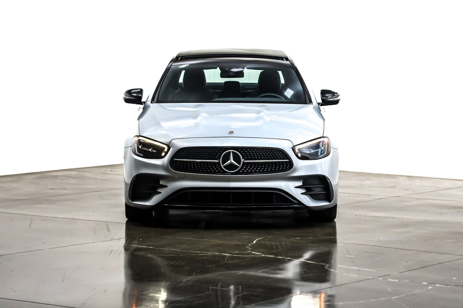 2022 Mercedes Benz E 350 Sedan photo 2