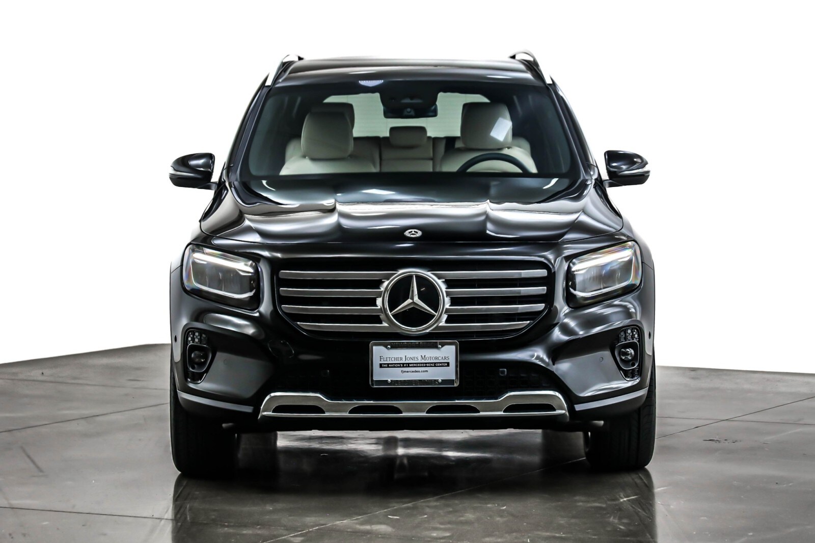 2025 Mercedes Benz GLB 250 photo 2