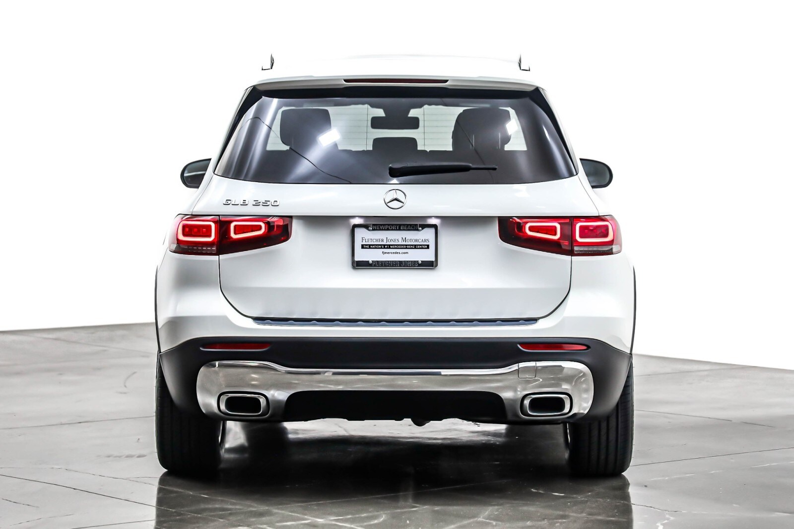 2022 Mercedes Benz GLB 250 photo 3