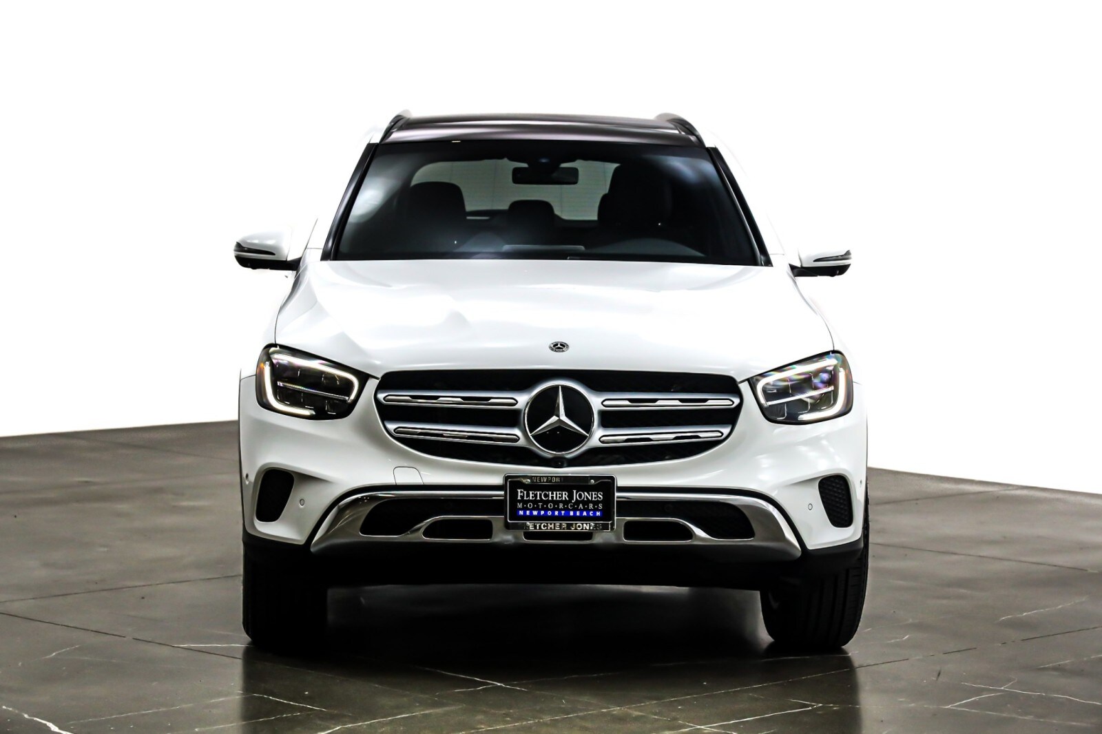 2022 Mercedes Benz GLC 300 photo 2