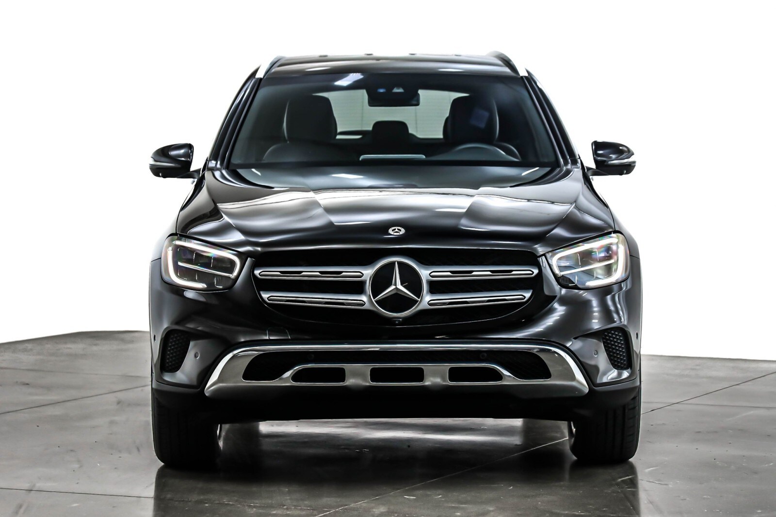 2022 Mercedes Benz GLC 300 photo 2