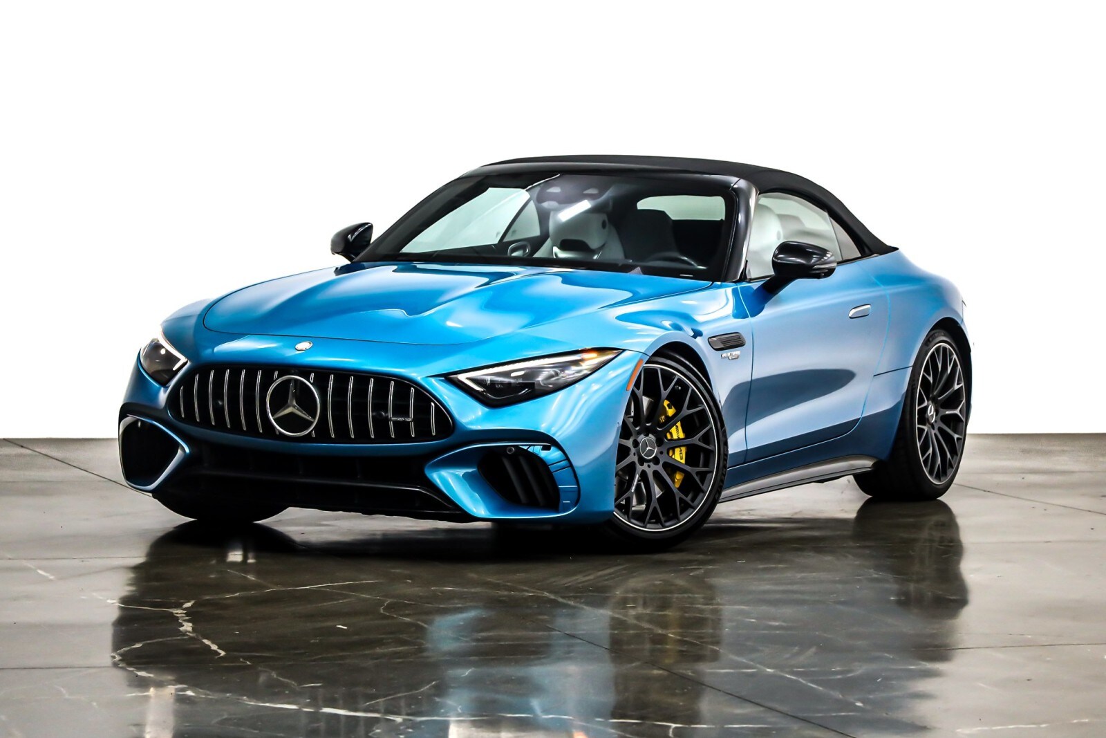 2023 Mercedes Benz SL AMG 55 photo 2