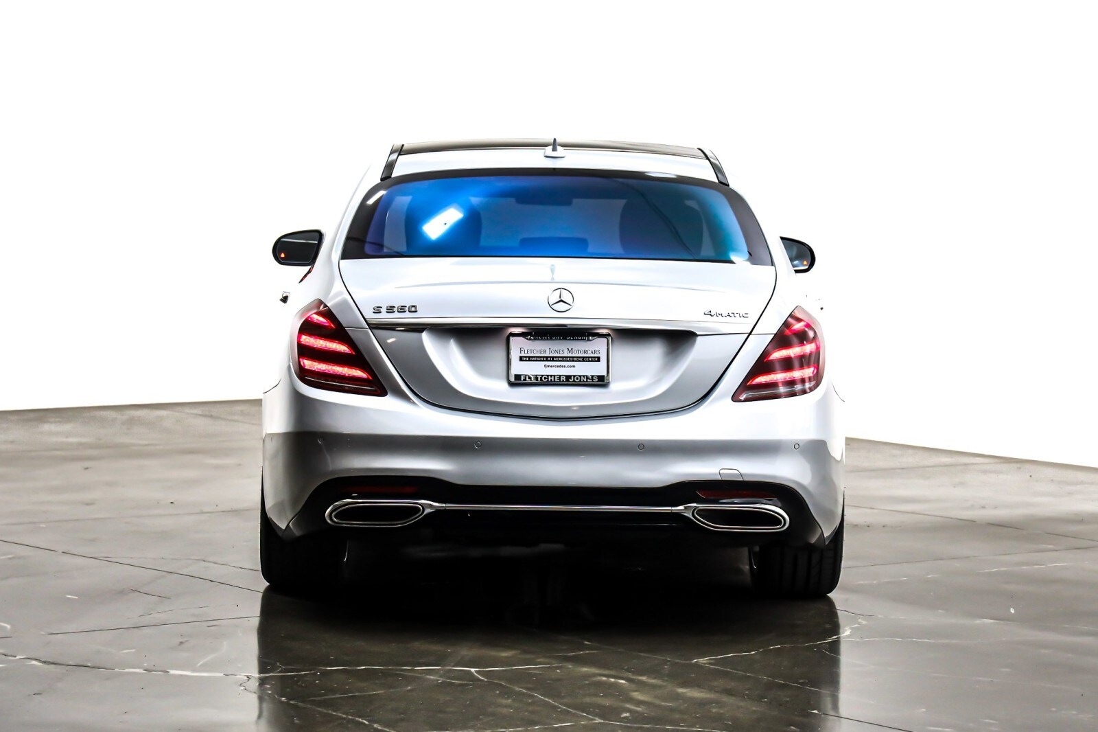 2018 Mercedes Benz S 560 4MATIC photo 2