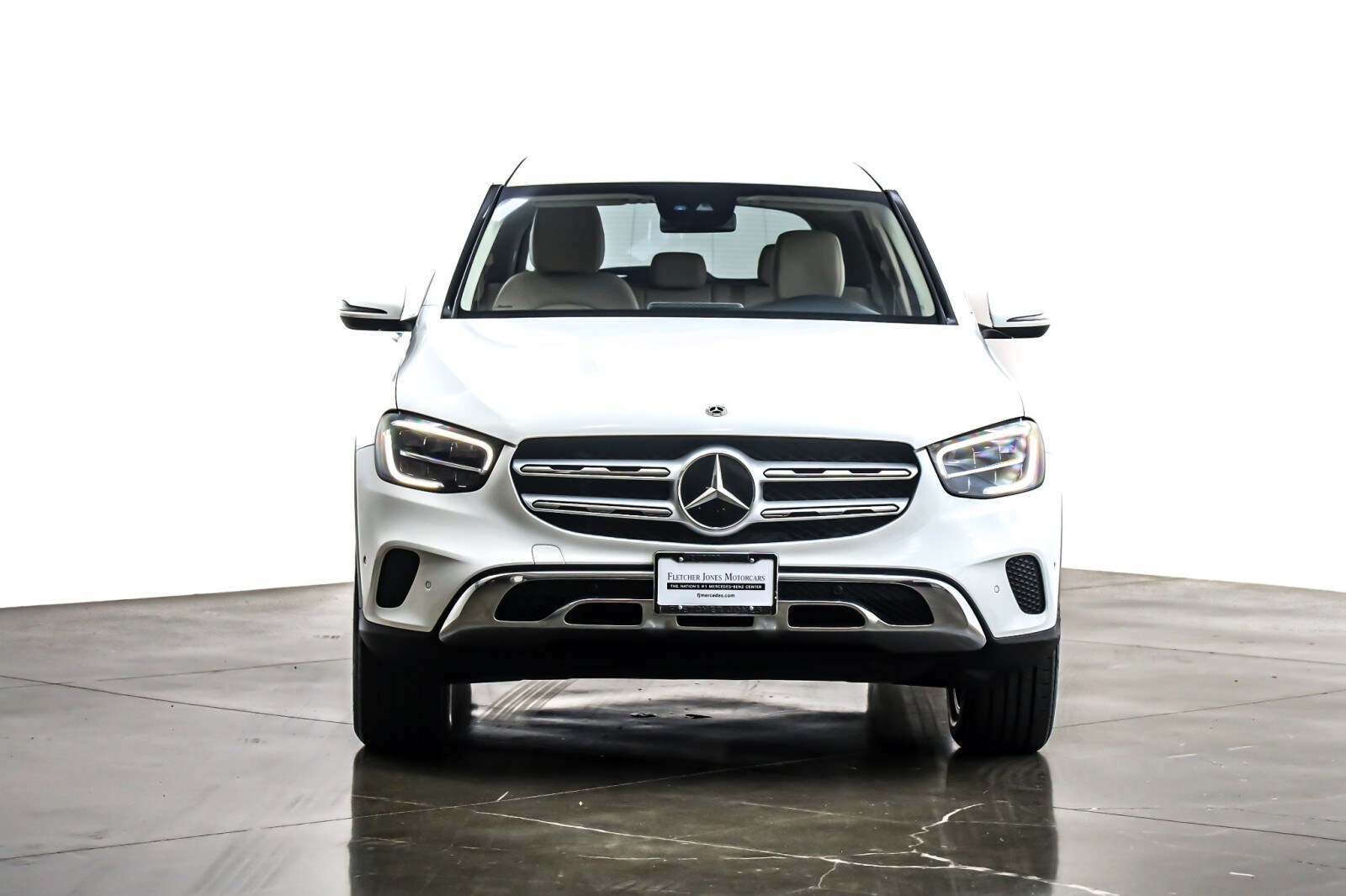 2022 Mercedes Benz GLC 300 photo 2
