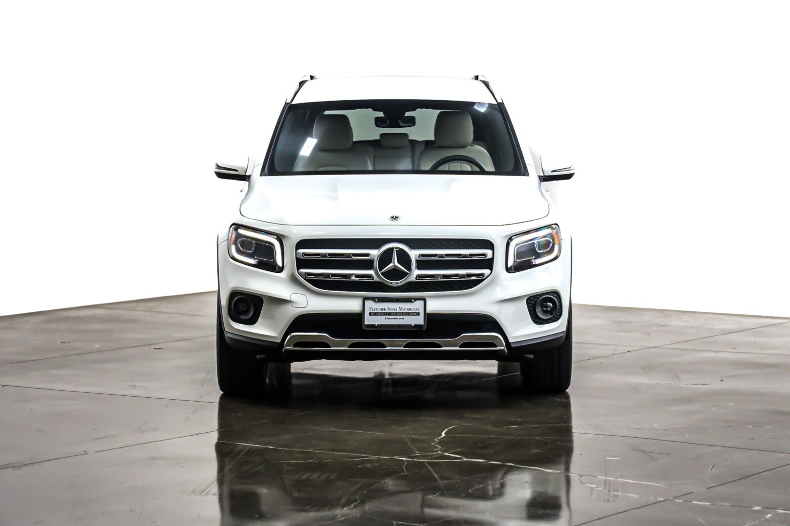 2023 Mercedes Benz GLB 250 photo 2