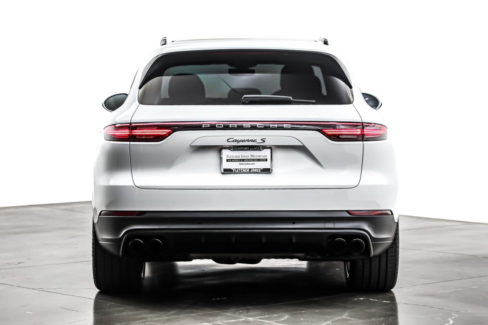 2019 Porsche Cayenne S photo 3
