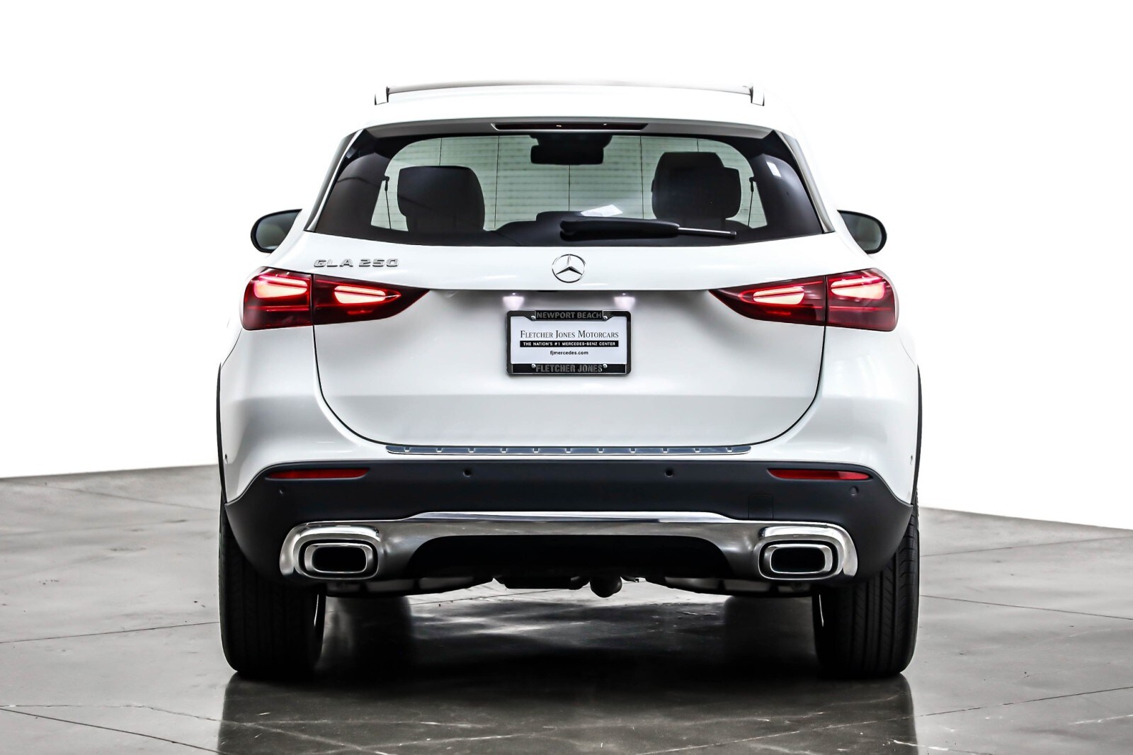 2025 Mercedes Benz GLA 250 photo 3