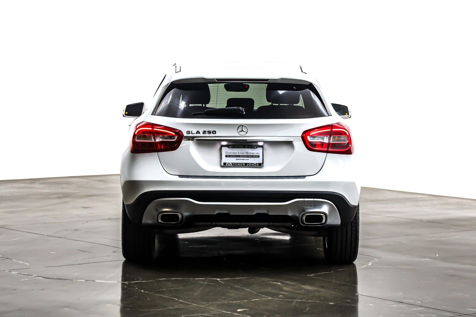 2019 Mercedes Benz GLA 250 4MATIC photo 2